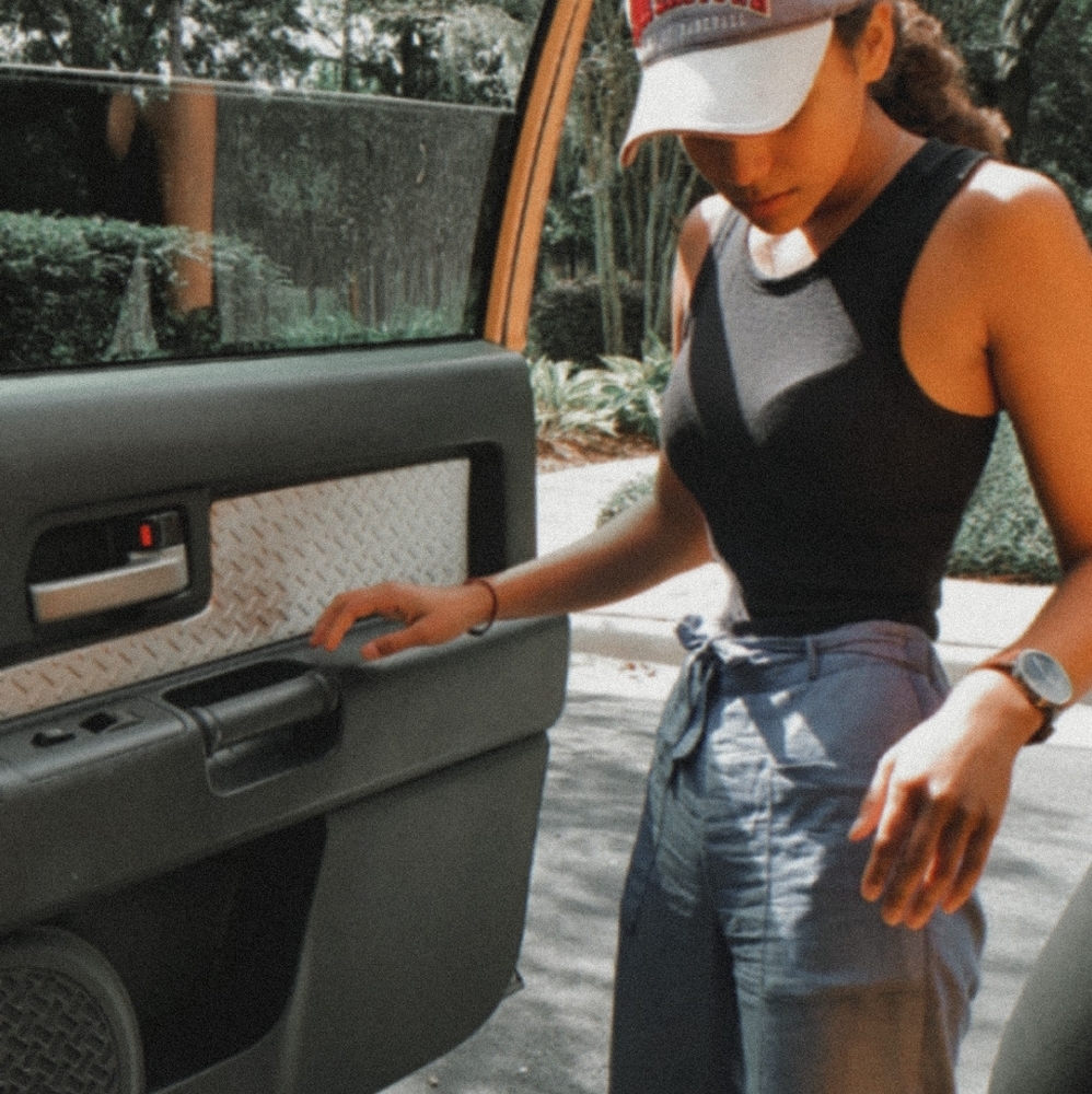 Meet your Posher, Mia